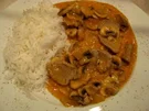Schweinefilet in Joghurtsauce mit Champignos und Paprika - Rezept