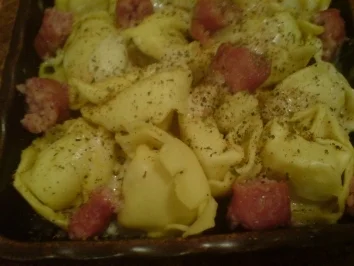 Nudeln und Wurst überbacken - Resteverwertung - Rezept