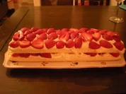 Rezept: Schnelle Erdbeerschnitte Bild Nr. 2 Schnelle Erdbeerschnitte - Rezept - Bild Nr. 2