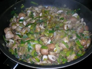 Rezept: Pute mit Champignon an Knoblauchcreme Bild Nr. 4 Pute mit Champignon an Knoblauchcreme - Rezept - Bild Nr. 4