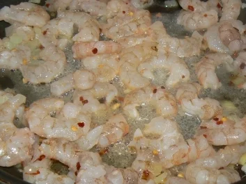 Nudelpfanne mit Garnelen und grünem Spargel - Rezept - Bild Nr. 2