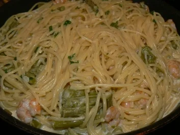 Nudelpfanne mit Garnelen und grünem Spargel - Rezept - Bild Nr. 4