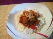 Rezept: Hähnchen-Curry mit Erdnüssen Hähnchen-Curry mit Erdnüssen - Rezept