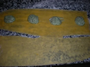 Rezept: Spargel-Safranravioli Bild Nr. 3 Spargel-Safranravioli - Rezept - Bild Nr. 3