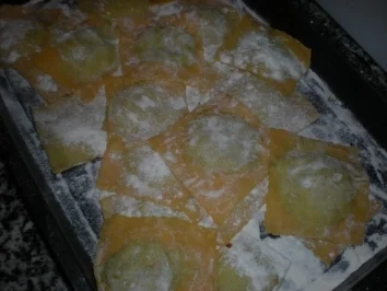 Rezept: Spargel-Safranravioli Bild Nr. 4 Spargel-Safranravioli - Rezept - Bild Nr. 4