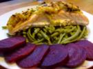 Lachs mit Kartoffel-Senf-Kruste auf Bärlauchspätzle - Rezept