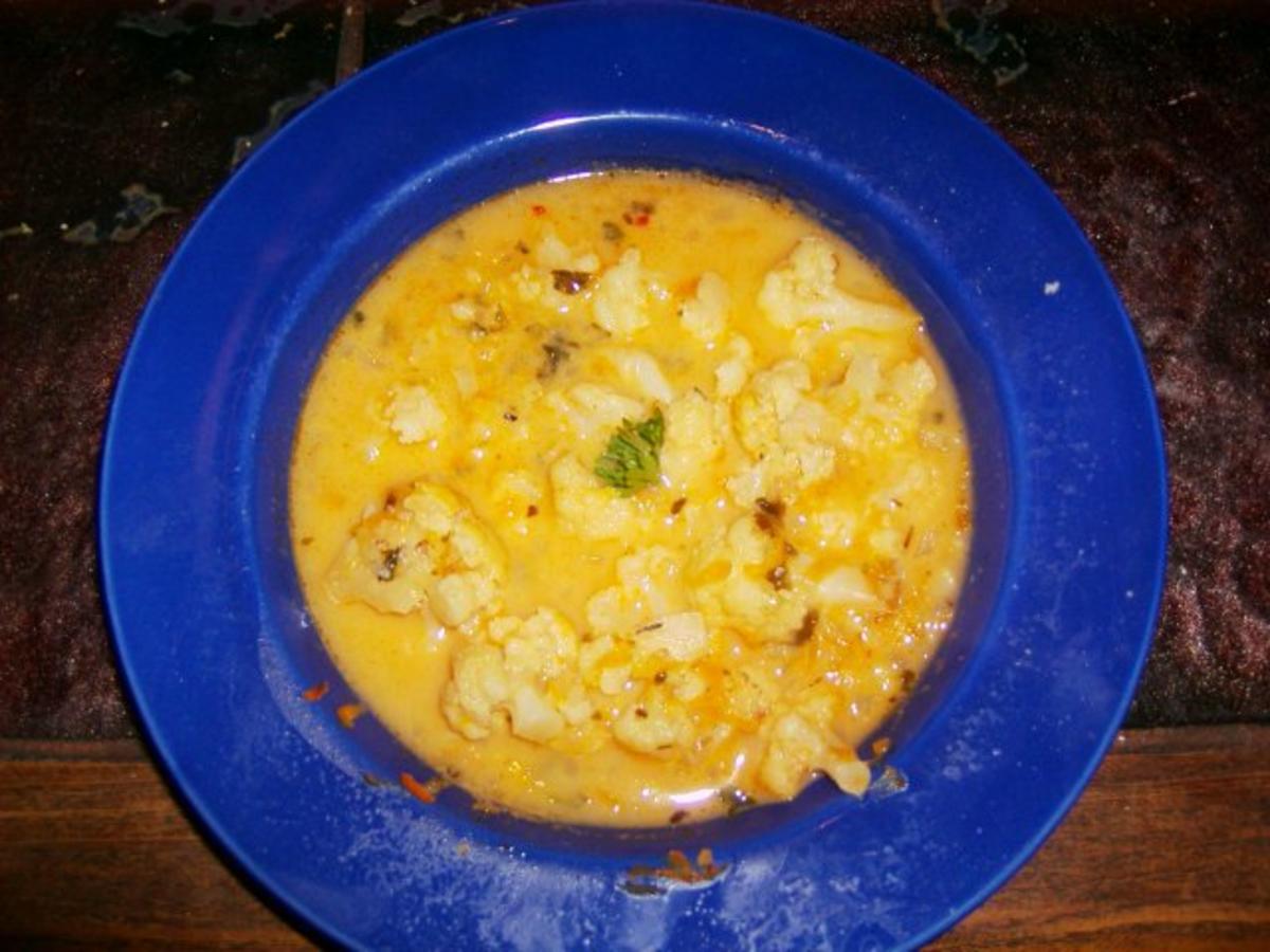 Blumenkohlsuppe mit Curry - Rezept mit Bild - kochbar.de