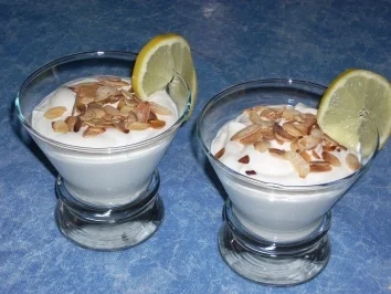 Zitronen - Sahne - Quarkspeise - Rezept