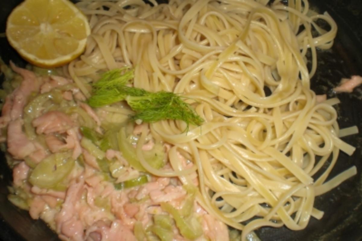 Spaghetti mit Fenchel-Lachscreme - Rezept
