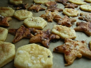 Waben- und Sternentaler mit Zimt und Zucker - Rezept