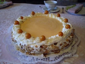 Pfirsich-Weintorte - Rezept