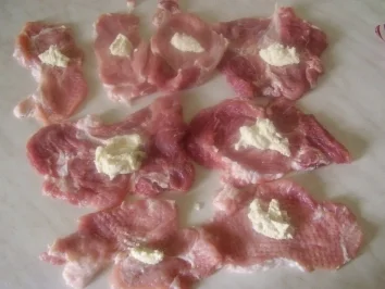 Rezept: Kalbschnitzel gerollt und in Bier geschmort Bild Nr. 4 Kalbschnitzel gerollt und in Bier geschmort - Rezept - Bild Nr. 4