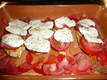 Rezept: Hähnchenbrust mit Tomaten Mozzarella Bild Nr. 2 Hähnchenbrust mit Tomaten Mozzarella - Rezept - Bild Nr. 2