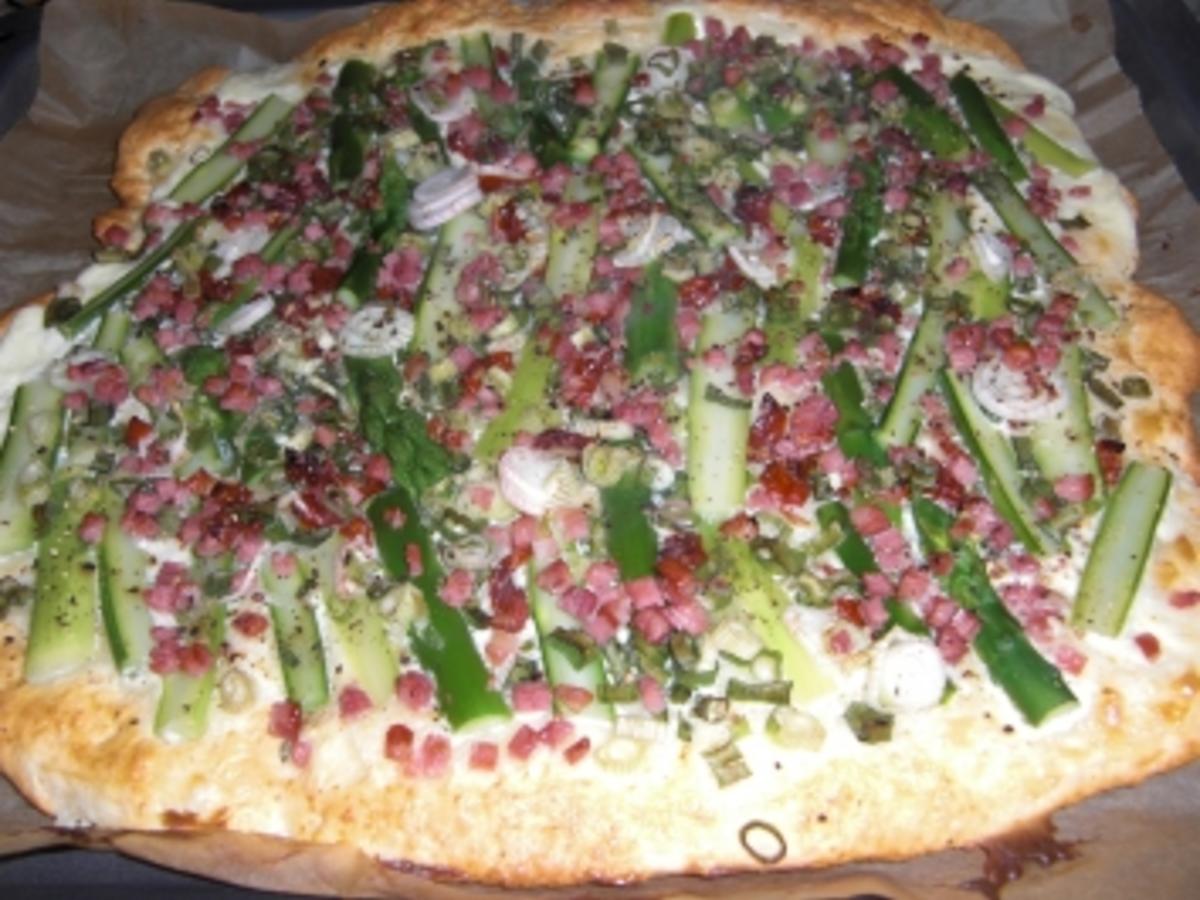 Spargelpizza Pizza auf eine andere Art und Weise - Rezept mit Bild ...