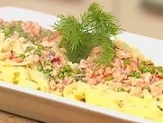 Pasta mit Limettensahne, Räucherlachs und Erbsen - Rezept