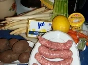 Rezept: Spargelragout mit Fleischklรถschen Spargelragout mit Fleischklรถschen - Rezept