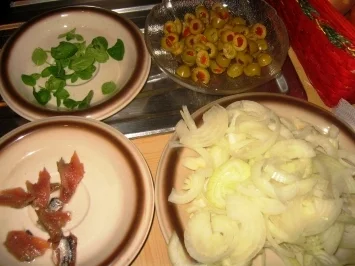 Pizza: Lisa's Pizza "Spezial" - Rezept - Bild Nr. 2