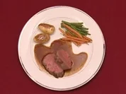 Filet vom südamerikanischen Rind mit Bohnen, Möhren und Landkartoffeln (Tina York) - Rezept