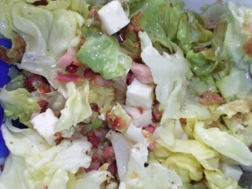 Blattsalat mit Mozarella und Speck - Dressing - Rezept - Bild Nr. 2