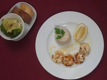 Garnelen XXL mit Reis in Senf-Sahne - Rezept