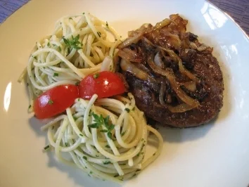 Spaghetti mit frisch gehackten Kräutern ... - Rezept - Bild Nr. 2