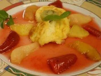 Rezept: Marokkanisches Flan mit heißen Früchten dazu Grüner Tee mit Minze Marokkanisches Flan mit heißen Früchten dazu Grüner Tee mit Minze - Rezept