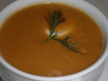 Kartoffelsuppe mit Nordseekrabben und Schmand - Rezept