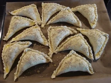 Samsa (zentralasiatische Blätterteigtaschen mit Fleischfüllung) - Rezept - Bild Nr. 3