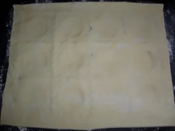 Rezept: Snack: Lachs- und Forellencreme versteckt sich im Blätterteig Bild Nr. 7 Snack: Lachs- und Forellencreme versteckt sich im Blätterteig - Rezept - Bild Nr. 7