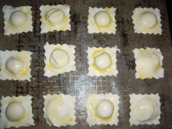 Rezept: Snack: Lachs- und Forellencreme versteckt sich im Blätterteig Bild Nr. 11 Snack: Lachs- und Forellencreme versteckt sich im Blätterteig - Rezept - Bild Nr. 11