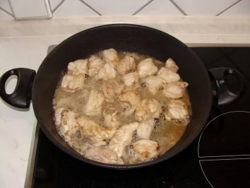 Rezept: Seeteufel mit Spargel weiß-grün in Kokossoße Bild Nr. 3 Seeteufel mit Spargel weiß-grün in Kokossoße - Rezept - Bild Nr. 3