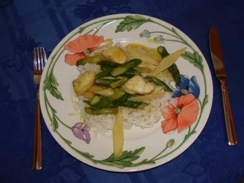 Rezept: Seeteufel mit Spargel weiß-grün in Kokossoße Bild Nr. 4 Seeteufel mit Spargel weiß-grün in Kokossoße - Rezept - Bild Nr. 4