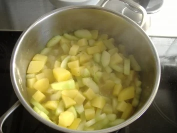 Rezept: Schmorgurkenragout Bild Nr. 3 Schmorgurkenragout - Rezept - Bild Nr. 3