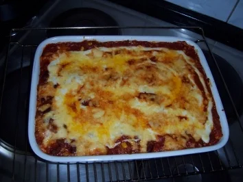 Bechamel-Lasagne mit Hackfleisch und Kidneybohnen, scharf - Rezept