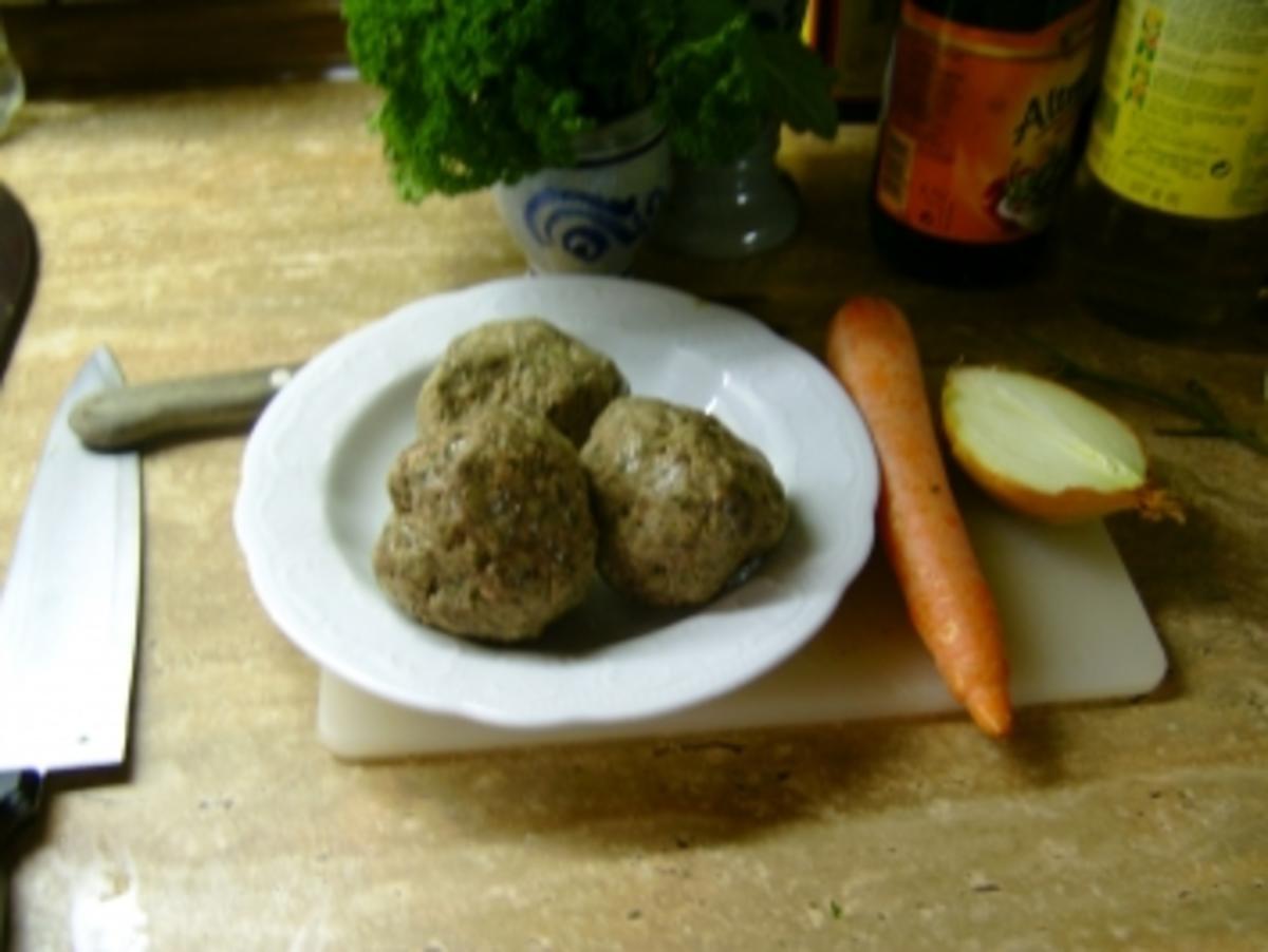 Leberknödel für Suppe - Rezept mit Bild - kochbar.de