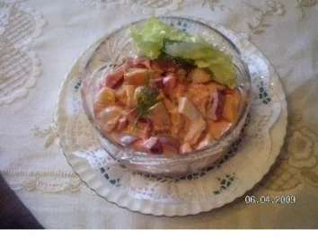 Geflügelsalat mit pikanter Soße - Rezept