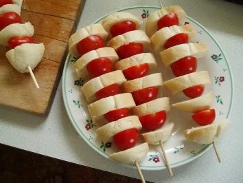 Paradeiser - Brot - Spieße - Rezept - Bild Nr. 2