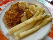 Stangenspargel mit Schnitzel und Salzkartoffeln - Rezept