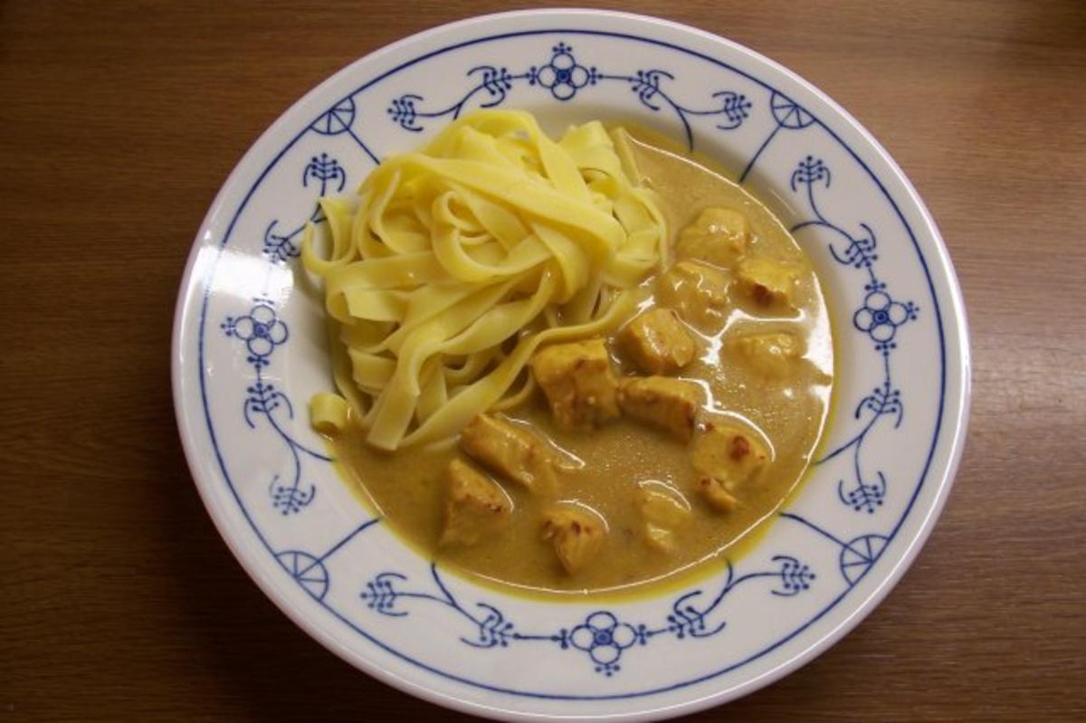 Putengulasch in Currysauce mit Bohnen - Rezept - Bild Nr. 2