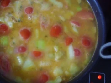 Rezept: Gurkenragaut mit Lachs auf grüne Nudeln Bild Nr. 7 Gurkenragaut mit Lachs auf grüne Nudeln - Rezept - Bild Nr. 7