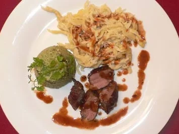 Hasenfilet mit Lavendelblüten, Spätzle und Brokkoliflan - Rezept - Bild Nr. 16