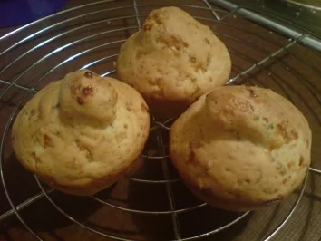 Rezept: Muffins, herzhaft "Hüttenkäse" mit Frischkäse-Räucherlachs-Füllung Bild Nr. 3 Muffins, herzhaft "Hüttenkäse" mit Frischkäse-Räucherlachs-Füllung - Rezept - Bild Nr. 3