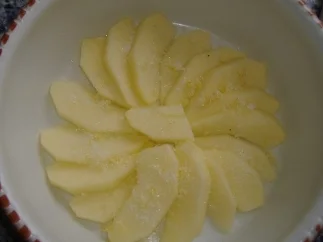 Apfelgratin mit Vanillesauce - Rezept