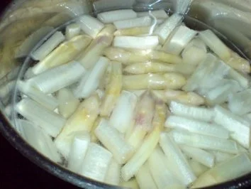 Rezept: Spargelsuppe Bild Nr. 6 Spargelsuppe - Rezept - Bild Nr. 6