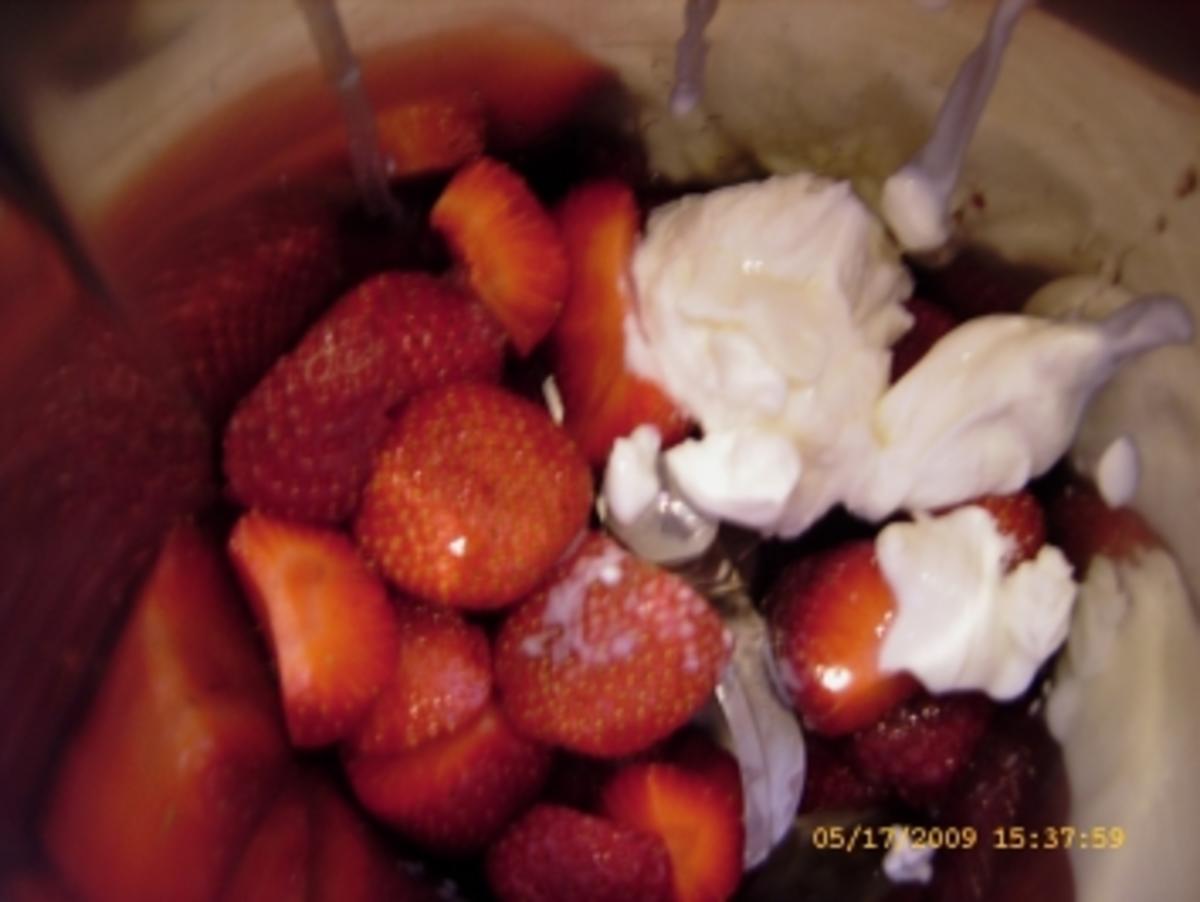 Erdbeer - Schichtspeise - Rezept - Bild Nr. 2