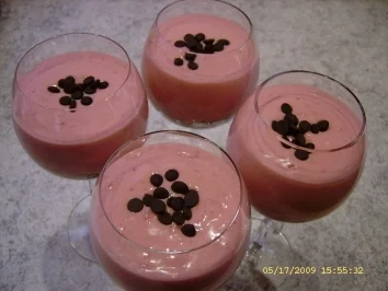 Erdbeer - Schichtspeise - Rezept - Bild Nr. 22