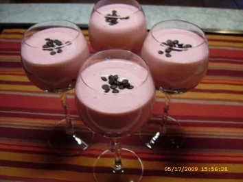 Erdbeer - Schichtspeise - Rezept - Bild Nr. 20