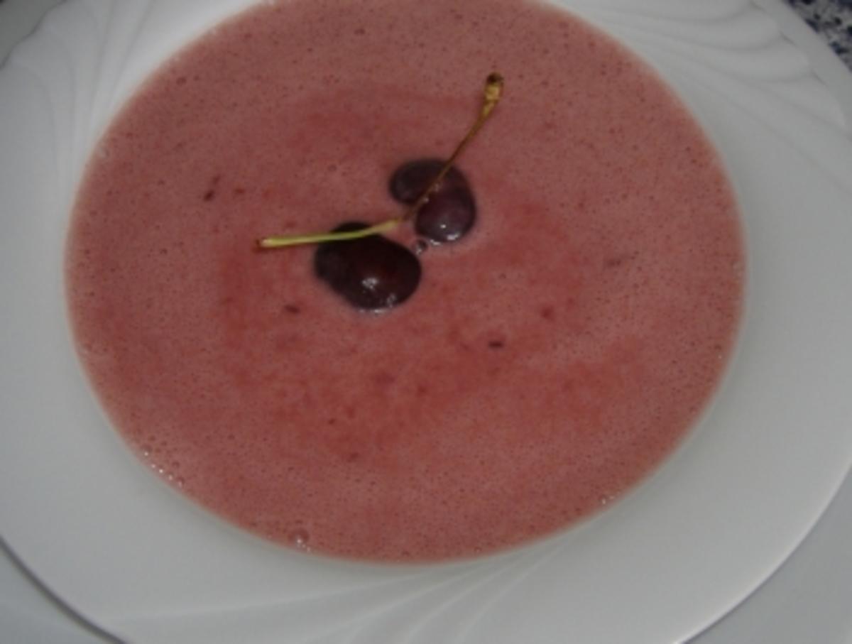 Sommerliche Kirschsuppe - Rezept mit Bild - kochbar.de