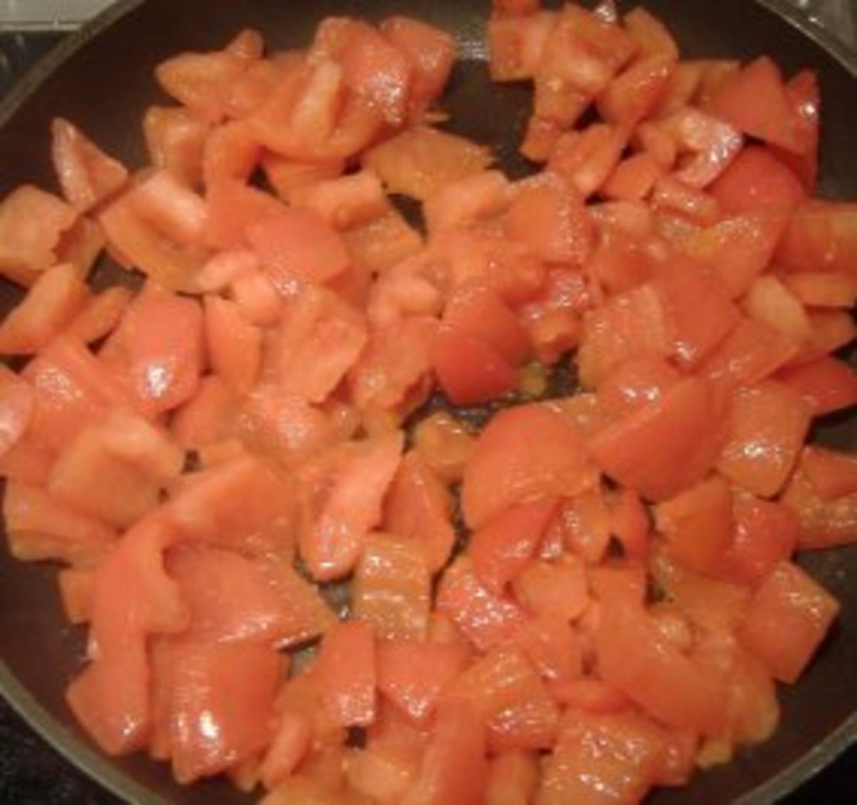 Rotbarbe mit frischen Tomaten und Basilikum - Rezept - Bild Nr. 3