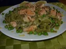 Pasta mit Lachs-Zitronensoße-grüne Bandnudeln mit Erbsen - Rezept